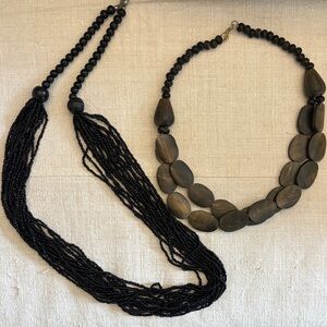Lot of 2 statement necklaces